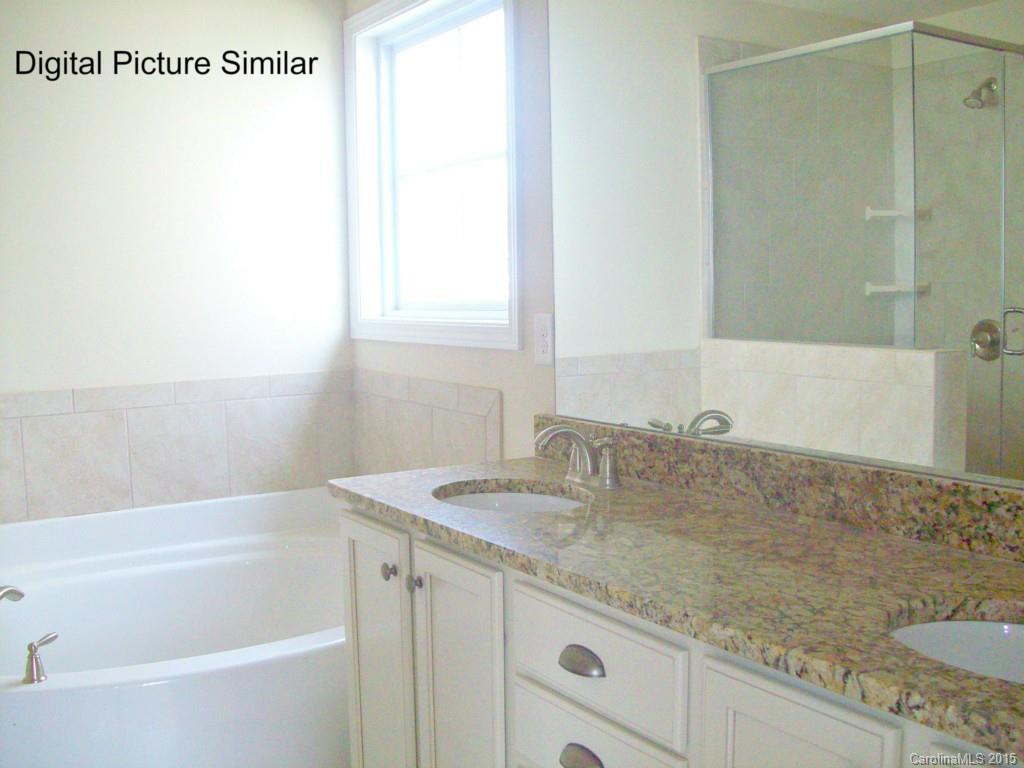 9112 Inverness Bay Road Charlotte, NC 28278 - Photo 5 of 16 Gallery Image 5