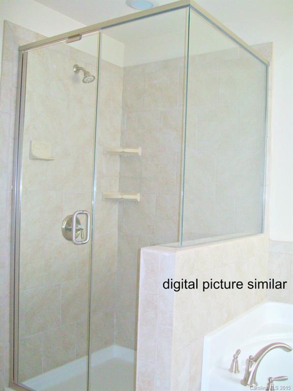 9112 Inverness Bay Road Charlotte, NC 28278 - Photo 6 of 16 Gallery Image 6