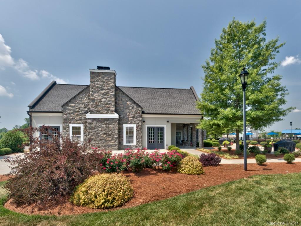 9112 Inverness Bay Road Charlotte, NC 28278 - Photo 8 of 16 Gallery Image 8