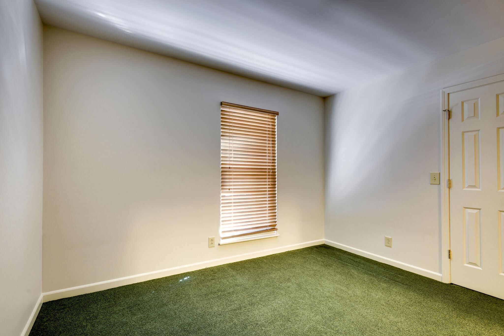 1126 General George Patton Road Nashville, TN 37221 - Photo 16 of 28 an empty room with a window