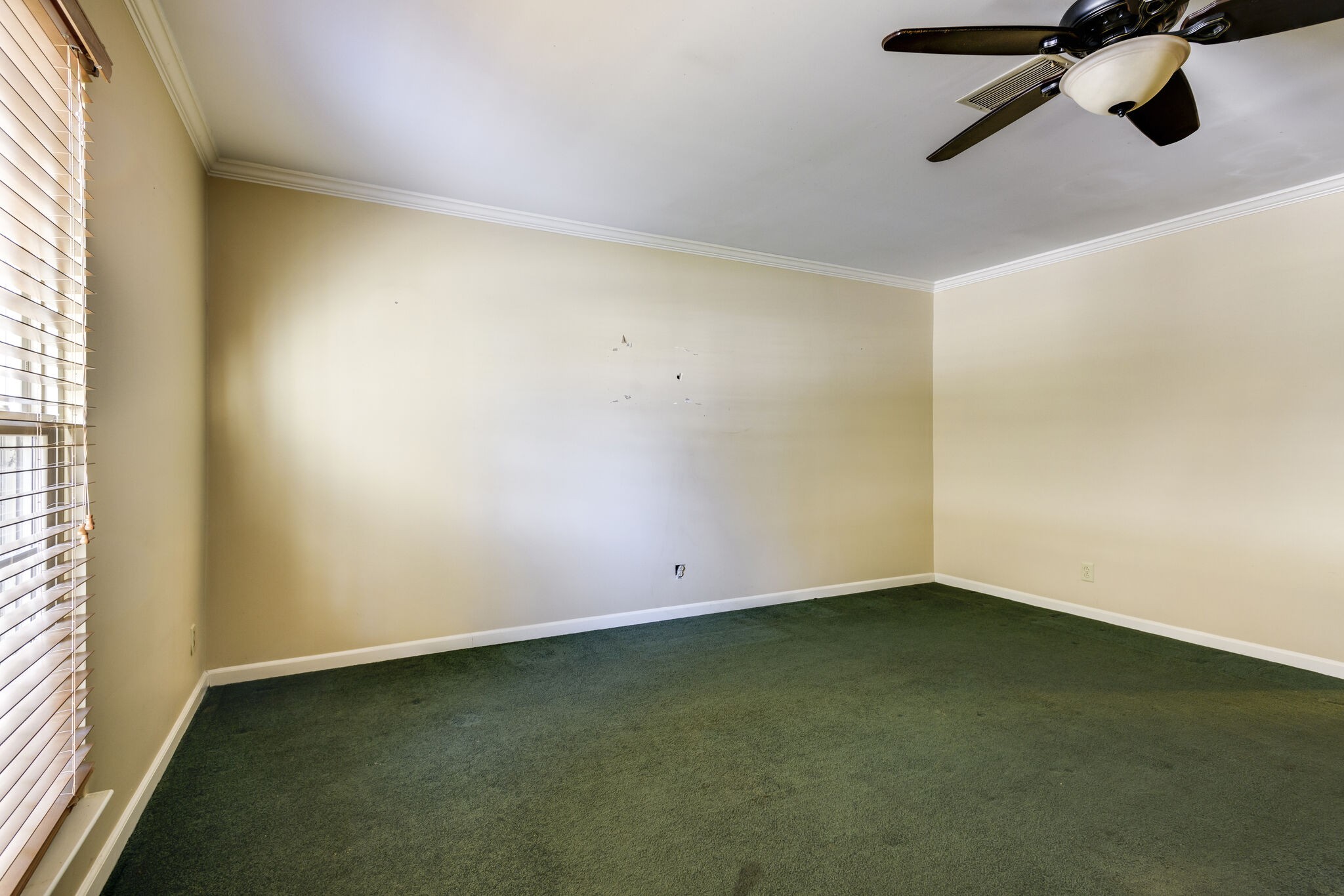 1126 General George Patton Road Nashville, TN 37221 - Photo 4 of 28 an empty room with a workbench