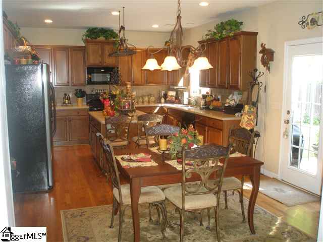 205 Rivanna Lane Greenville, SC 29607 - Photo 9 of 25 Gallery Image 9