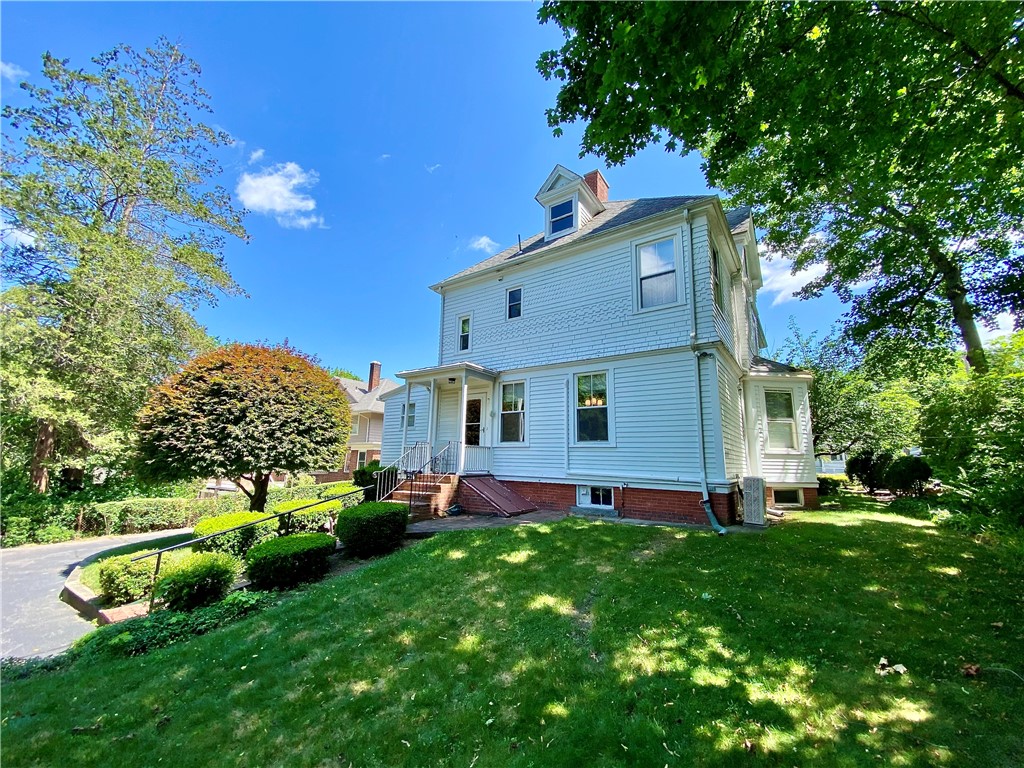 308 Harris Avenue Woonsocket, RI 02895 - Photo 4 of 36