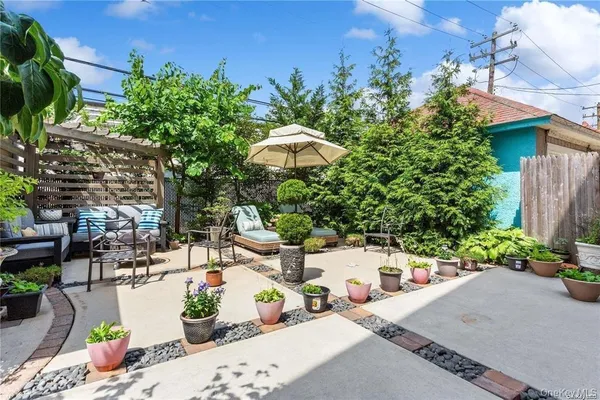 $4,300 | 225 East Walnut Street, Unit 1, Long Beach, NY 11561