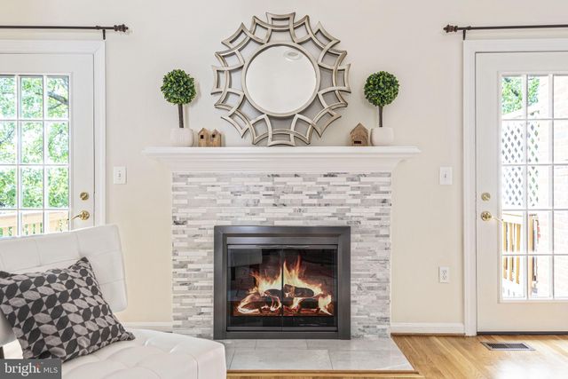 $589,000 | 252 Gretna Green Court, Alexandria, VA 22304