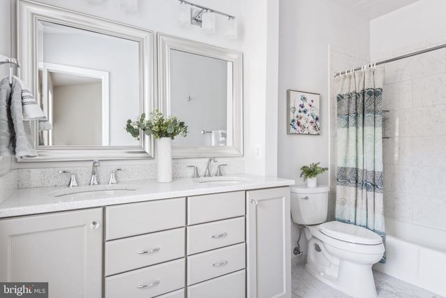 $589,000 | 252 Gretna Green Court, Alexandria, VA 22304