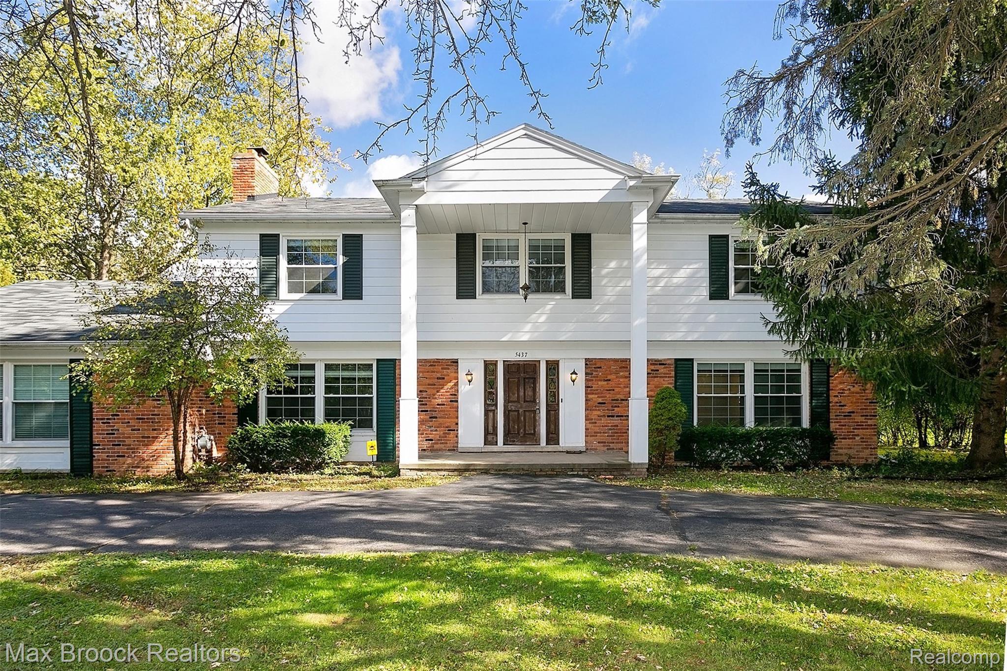 5437 Lahser Road Bloomfield Hills, MI 48304 - Photo 1 of 34 Lahser-1.jpg