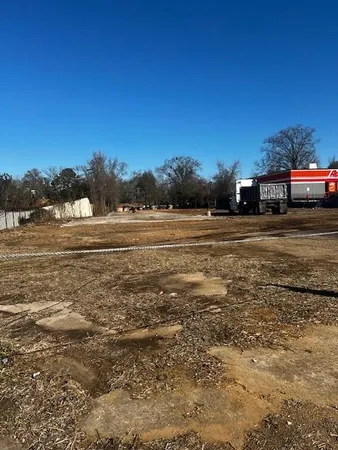 $470,000 | 3444 Greenwood Road, Shreveport, LA 71109