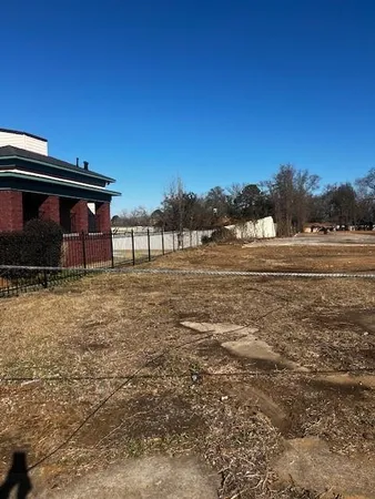 $470,000 | 3444 Greenwood Road, Shreveport, LA 71109
