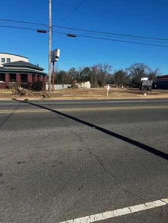 $470,000 | 3444 Greenwood Road, Shreveport, LA 71109