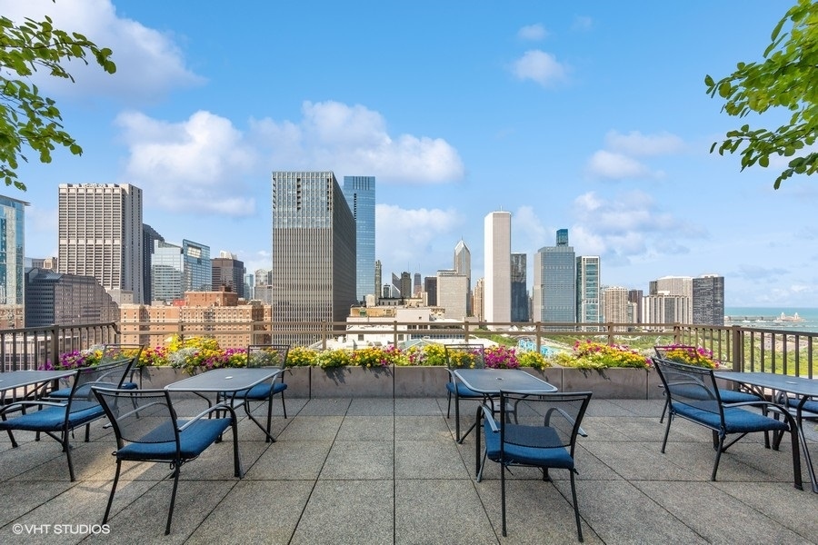 310 South Michigan Avenue, Unit 1908 Chicago, IL 60604 - Photo 14 of 15