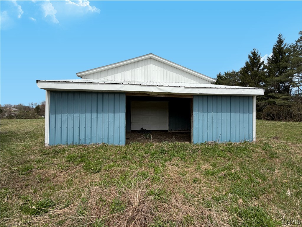 696 Russia Road Poland, NY 13431 - Photo 4 of 14