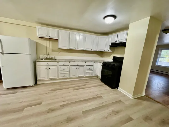 $2,100 | 92 West Main Street, Unit 3, Vernon, CT 06066