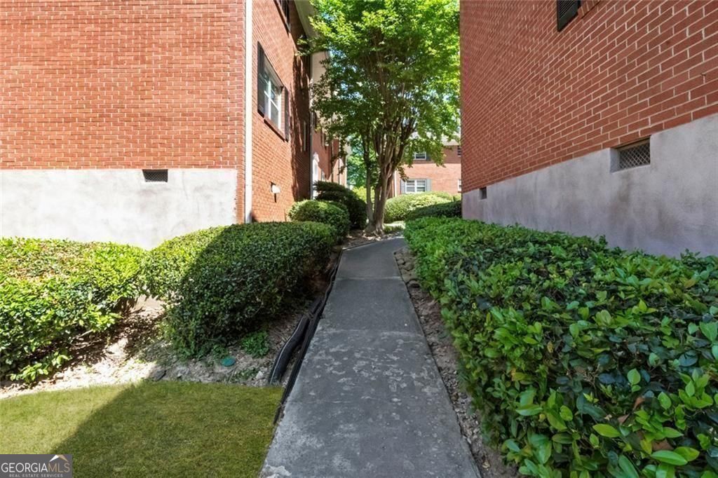 3660 Peachtree Road Northeast, Unit C2 Atlanta, GA 30319 - Photo 4 of 26