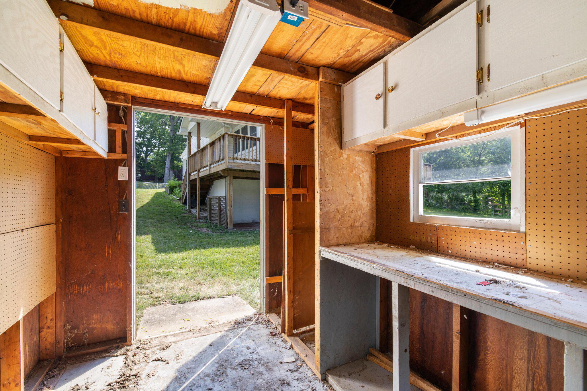 5822 Forest Hill Road Elkridge, MD 21075 - Photo 53 of 55 Shed / workshop with electric power