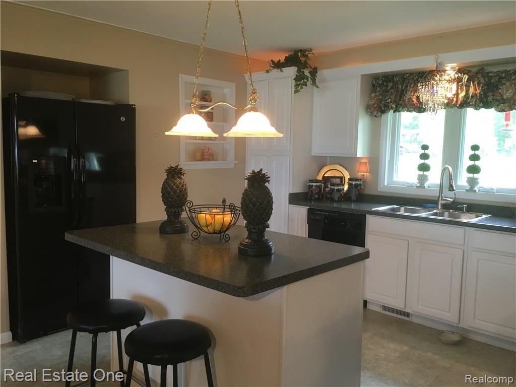 7555 Channel Road Petoskey, MI 49770 - Photo 18 of 42 IMG_0445.JPG