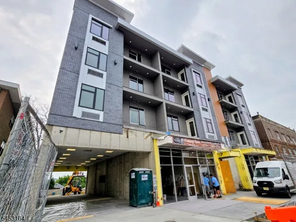 $3,445 | 450 Washington Avenue, Unit 205, Belleville, NJ 07109