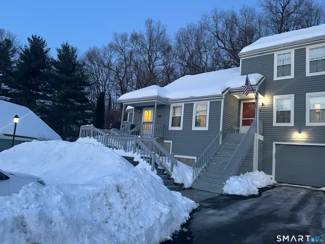 $2,595 | 203 Oakland Street, Unit F, Manchester, CT 06042