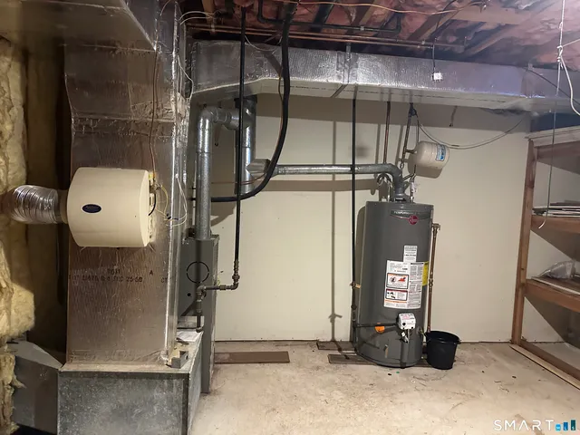 $2,595 | 203 Oakland Street, Unit F, Manchester, CT 06042