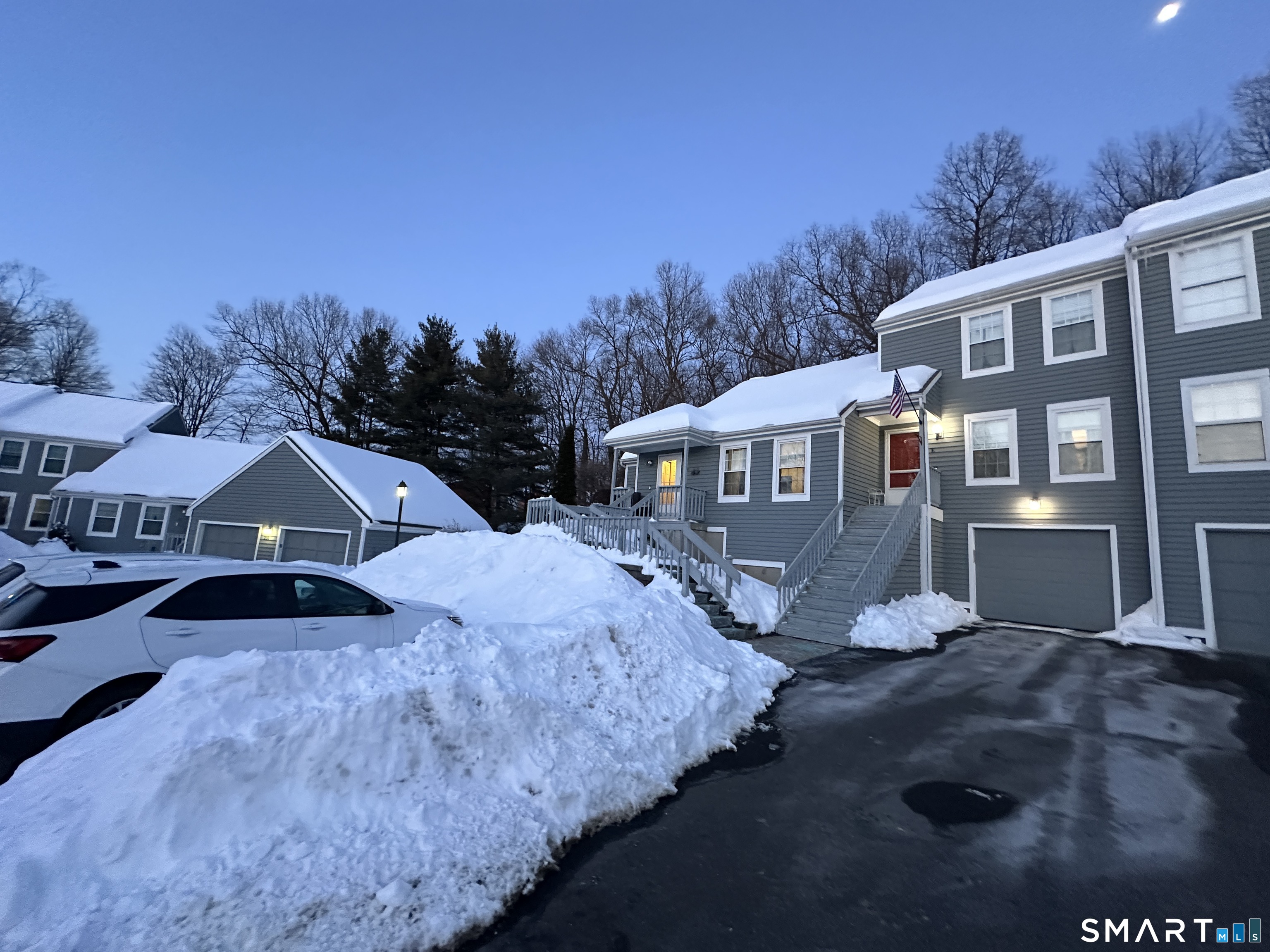 203 Oakland Street, Unit F Manchester, CT 06042 - Photo 4 of 24