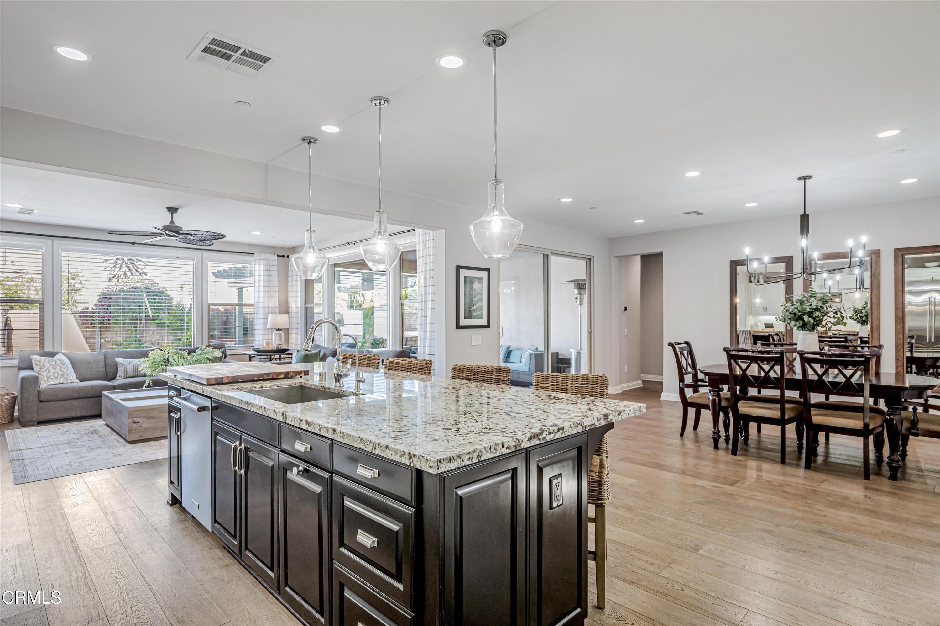 563 Bloomfield Place Camarillo, CA 93012 - Photo 11 of 69 016_563BloomfieldPlace