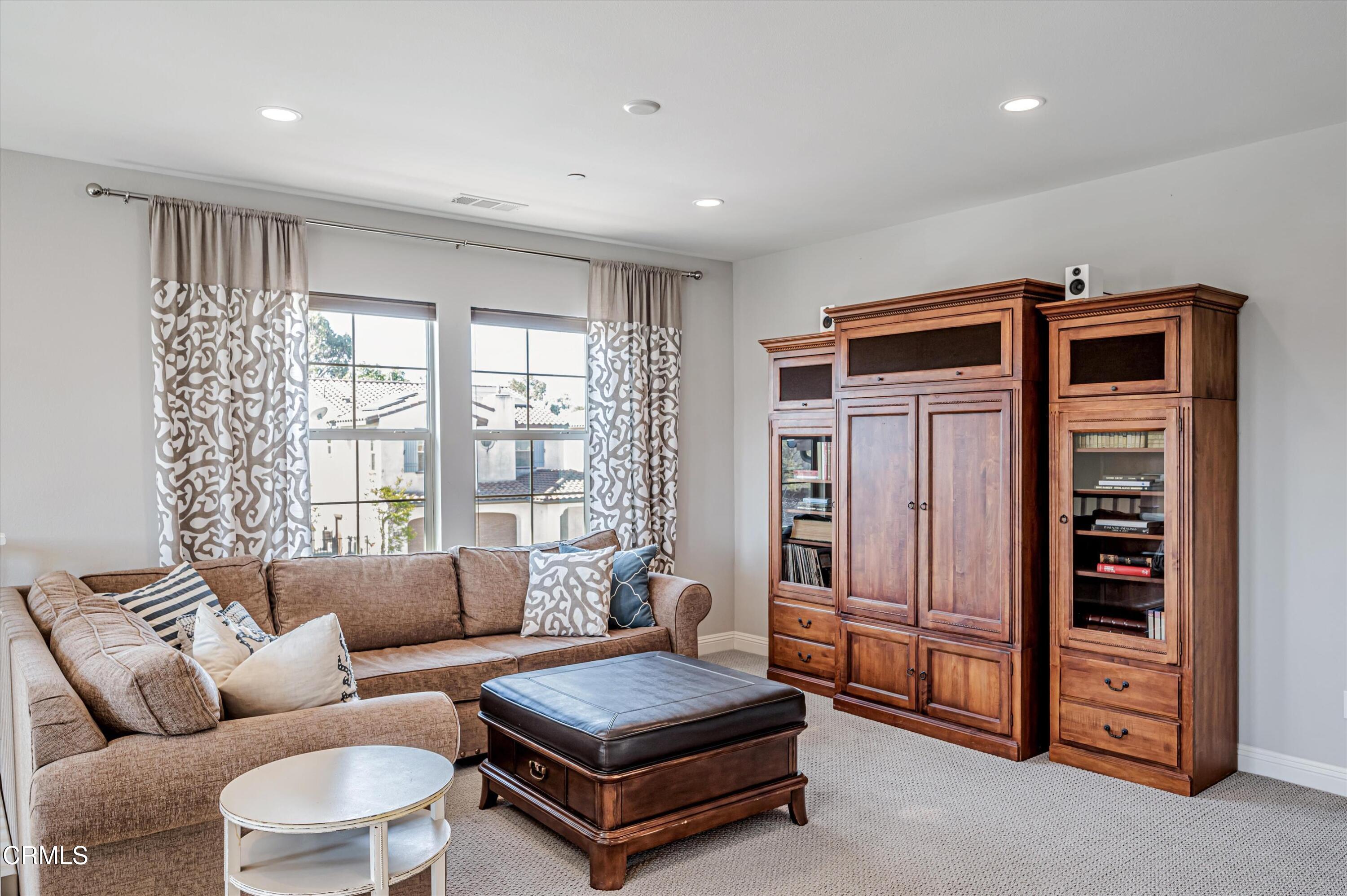 563 Bloomfield Place Camarillo, CA 93012 - Photo 23 of 69 031_563BloomfieldPlace