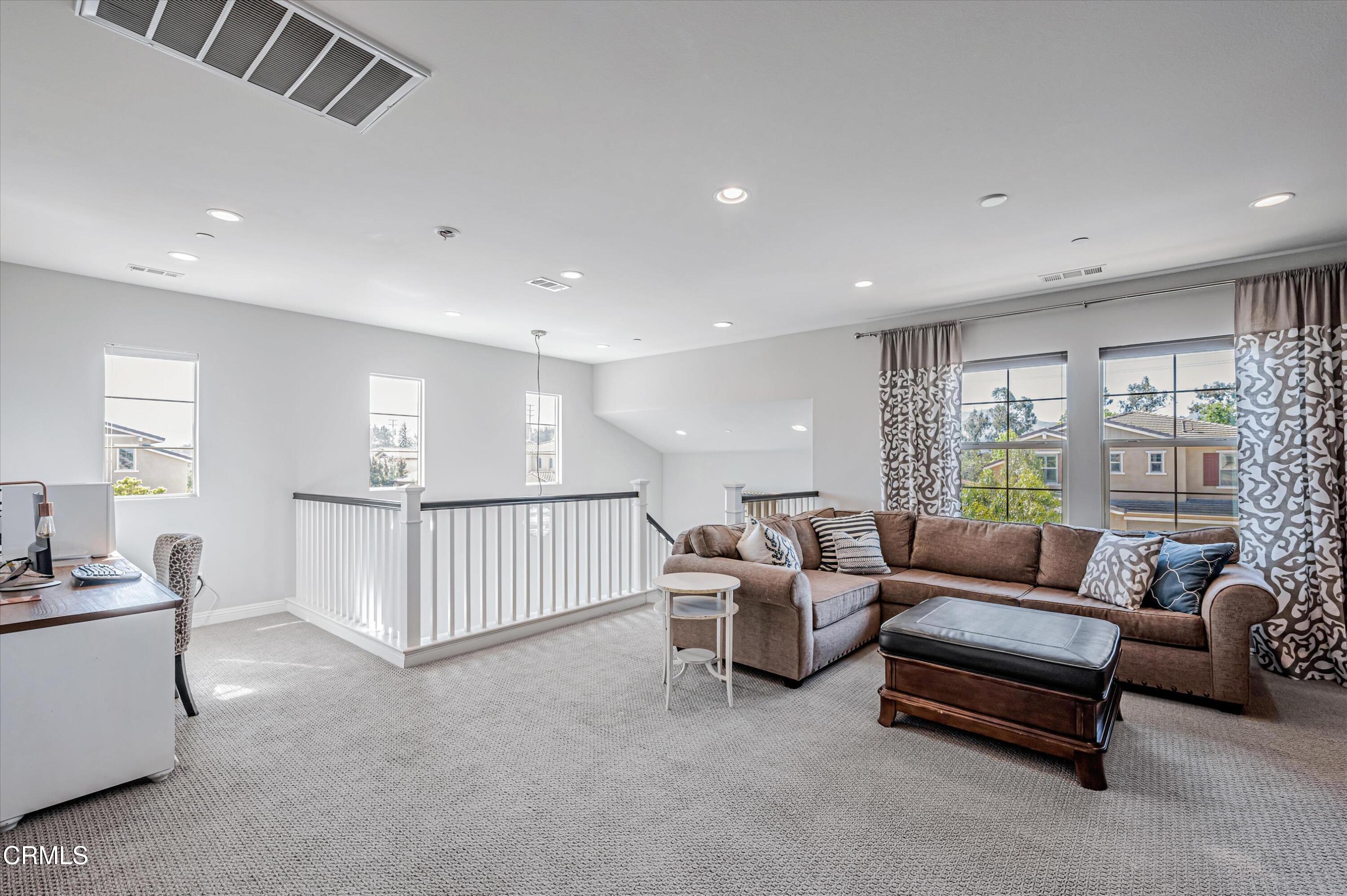 563 Bloomfield Place Camarillo, CA 93012 - Photo 24 of 69 029_563BloomfieldPlace