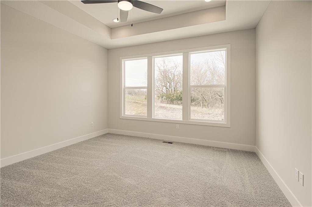 11544 North Olathe View Road Olathe, KS 66061 - Photo 16 of 49
