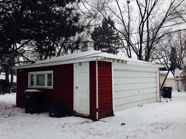 517 North McAree Road Waukegan, IL 60085 - Photo 5 of 10 a view of a house with a yard