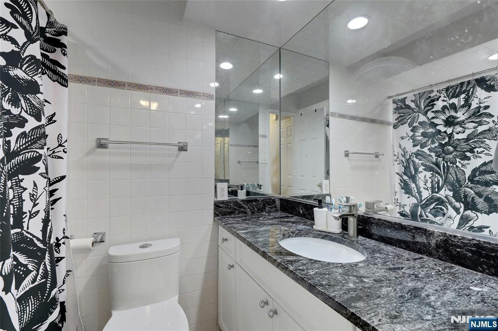 307 Prospect Avenue, Unit 14I Hackensack, NJ 07601 - Photo 13 of 18