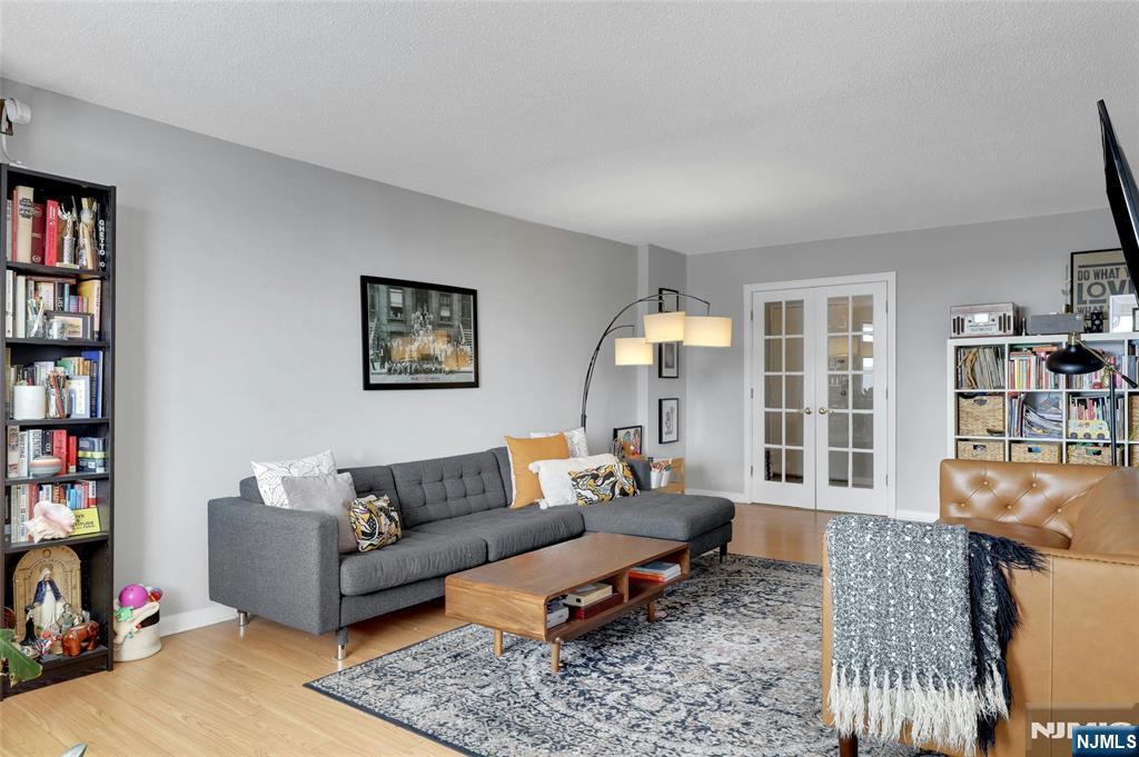 307 Prospect Avenue, Unit 14I Hackensack, NJ 07601 - Photo 3 of 18