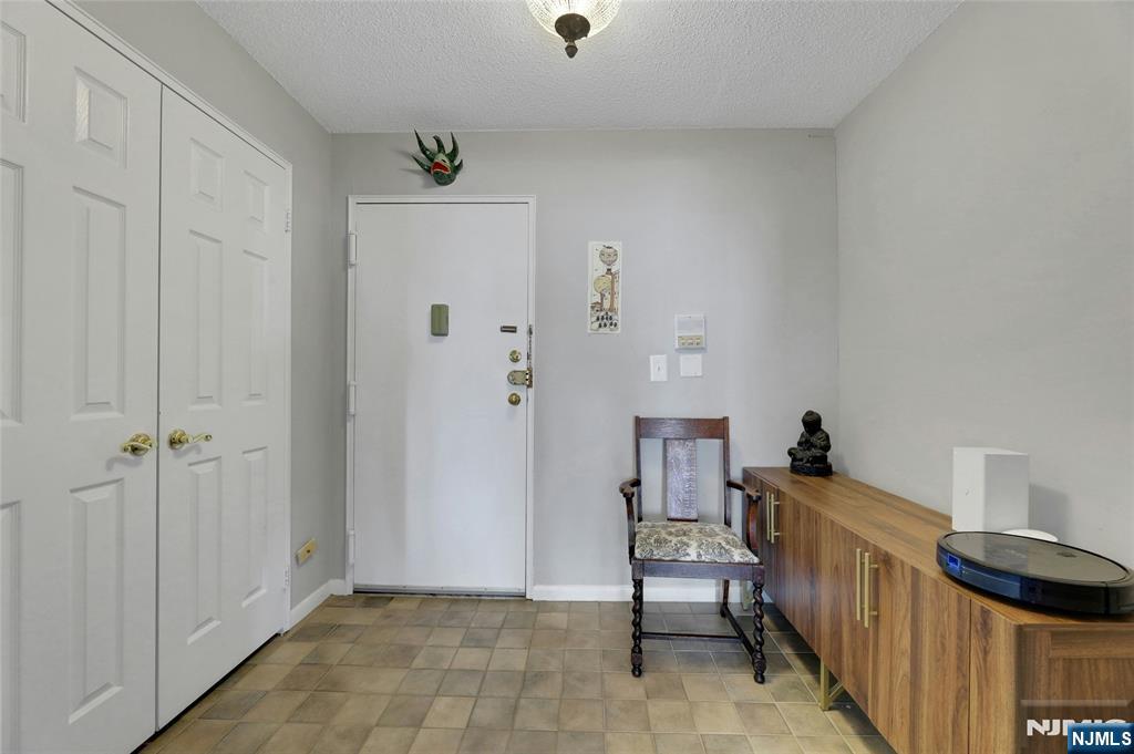 307 Prospect Avenue, Unit 14I Hackensack, NJ 07601 - Photo 4 of 18