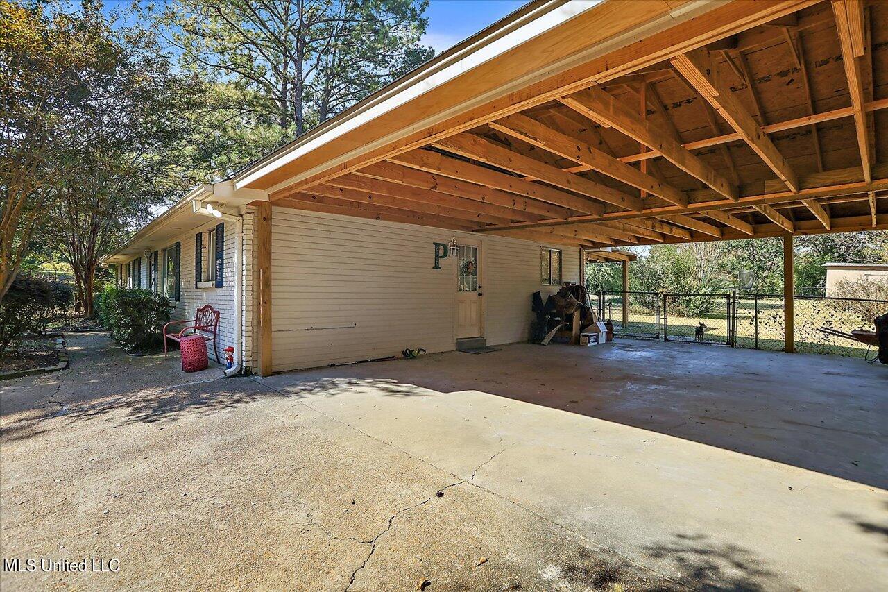 4968 Southwest Fourth Street Flora, MS 39071 - Photo 5 of 51 05-4968 SW Fourth St