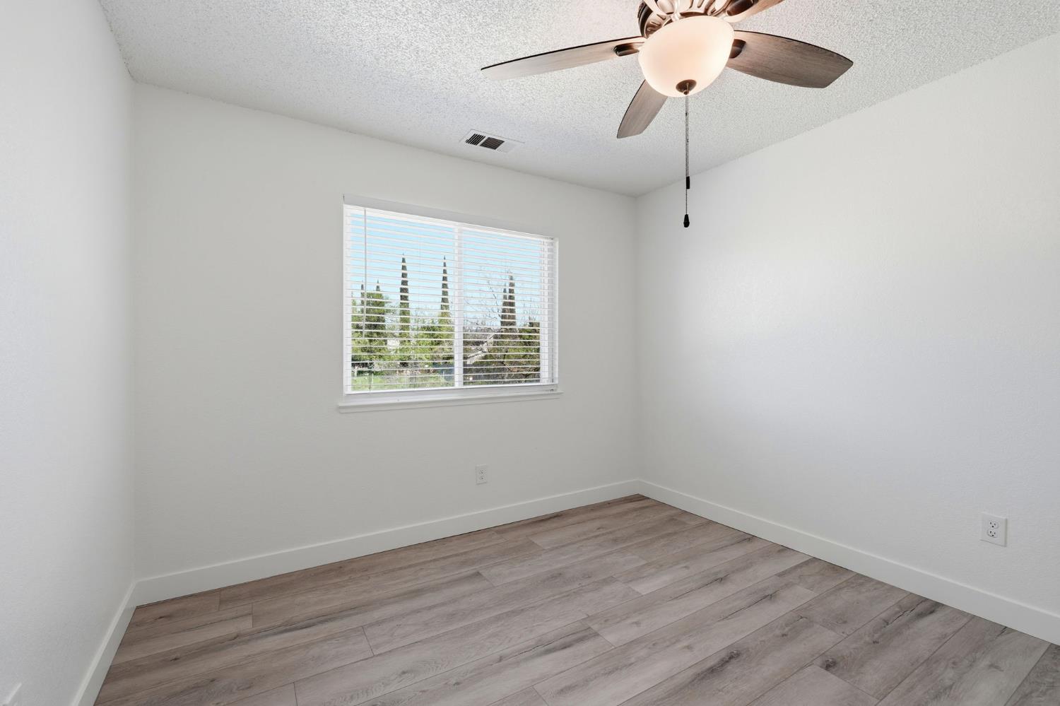 426 Cherry Lane, Unit H Manteca, CA 95337 - Photo 16 of 28