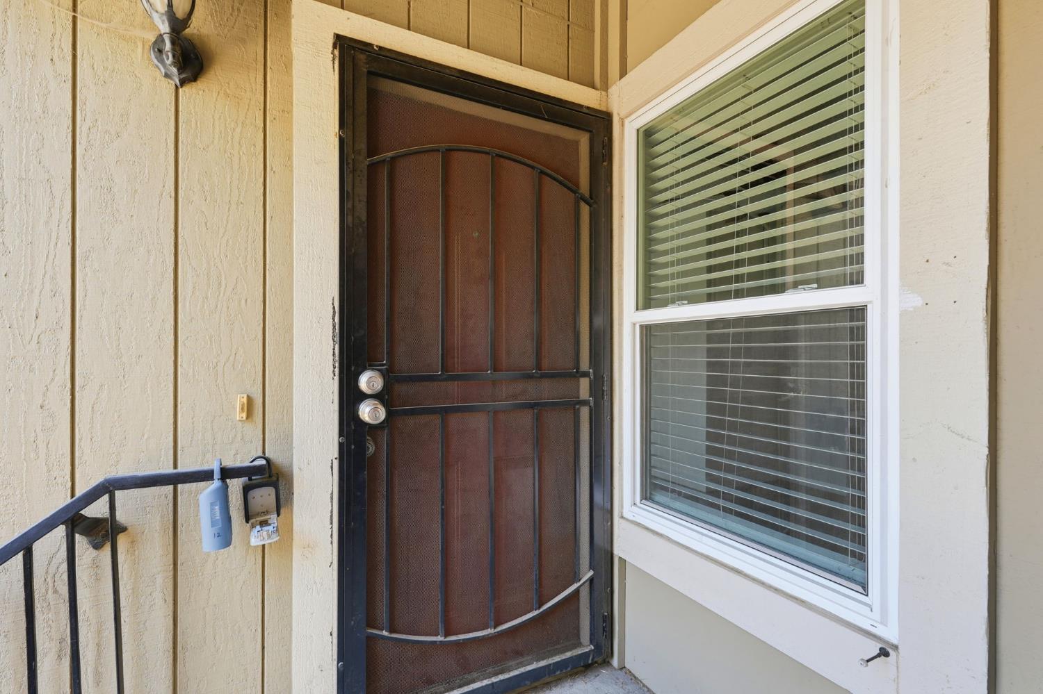 426 Cherry Lane, Unit H Manteca, CA 95337 - Photo 3 of 28