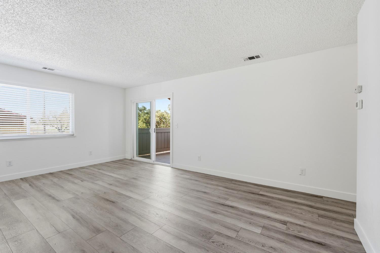 426 Cherry Lane, Unit H Manteca, CA 95337 - Photo 5 of 28