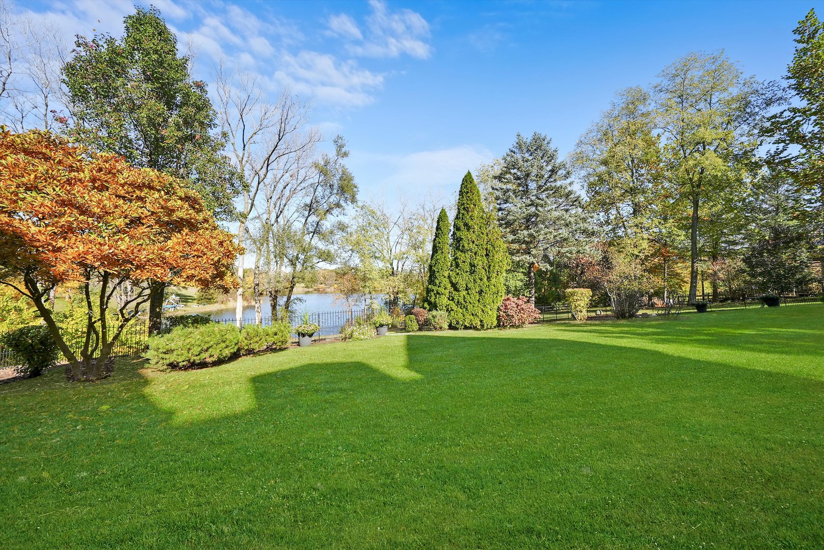 702 Bay Road McHenry, IL 60051 - Photo 32 of 37