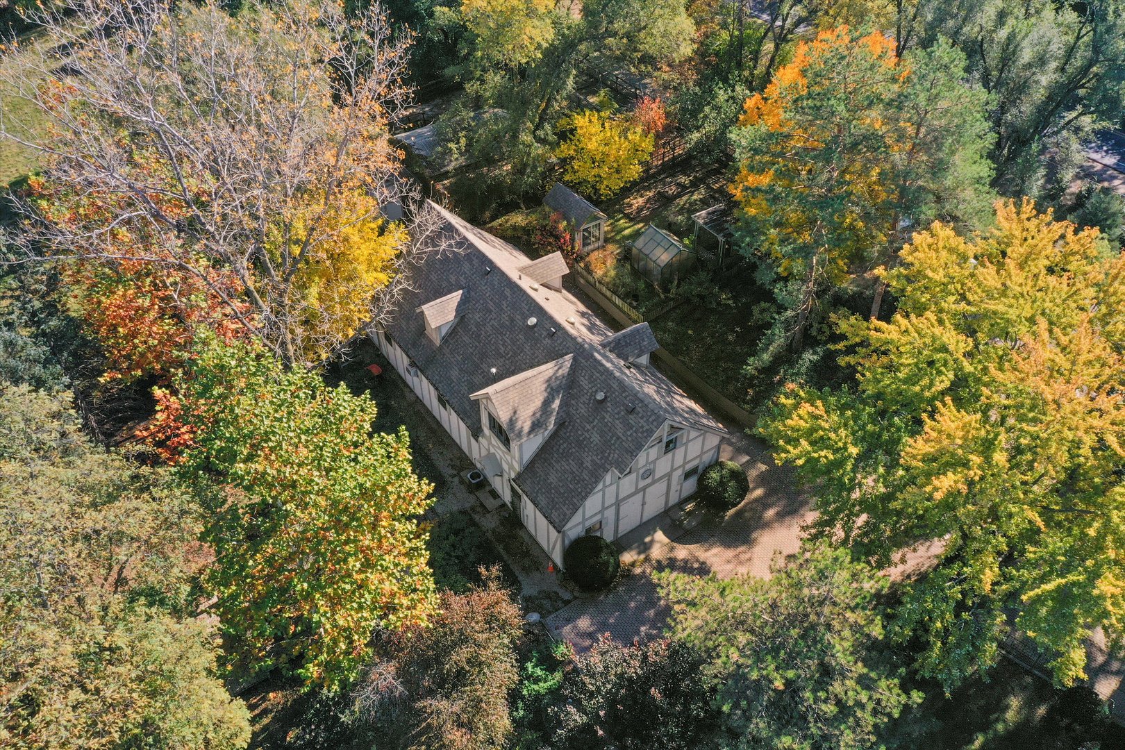 702 Bay Road McHenry, IL 60051 - Photo 5 of 37