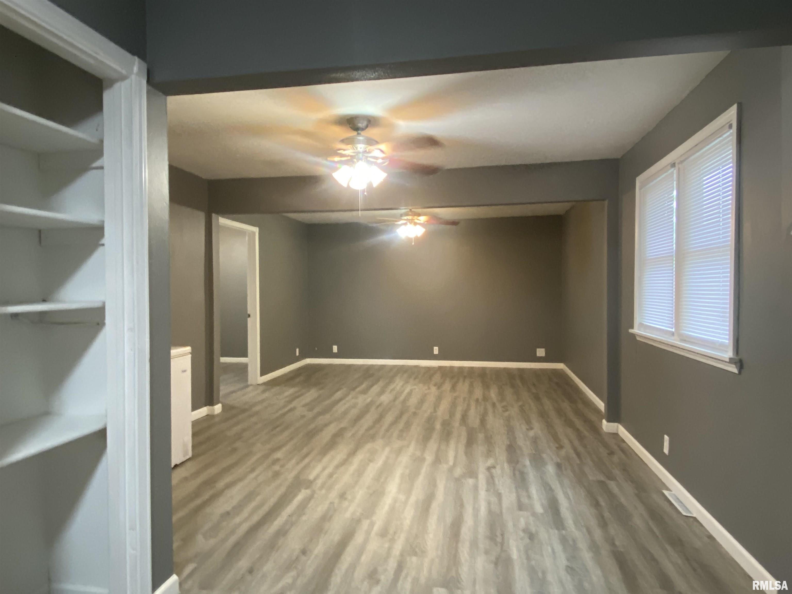 2240 North Sheridan Road Peoria, IL 61604 - Photo 15 of 33