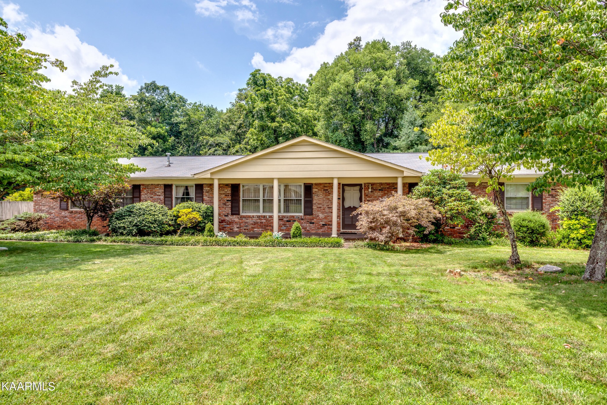 721 Coventry Road Knoxville, TN 37923 - Photo 1 of 24 Gallery Image 1