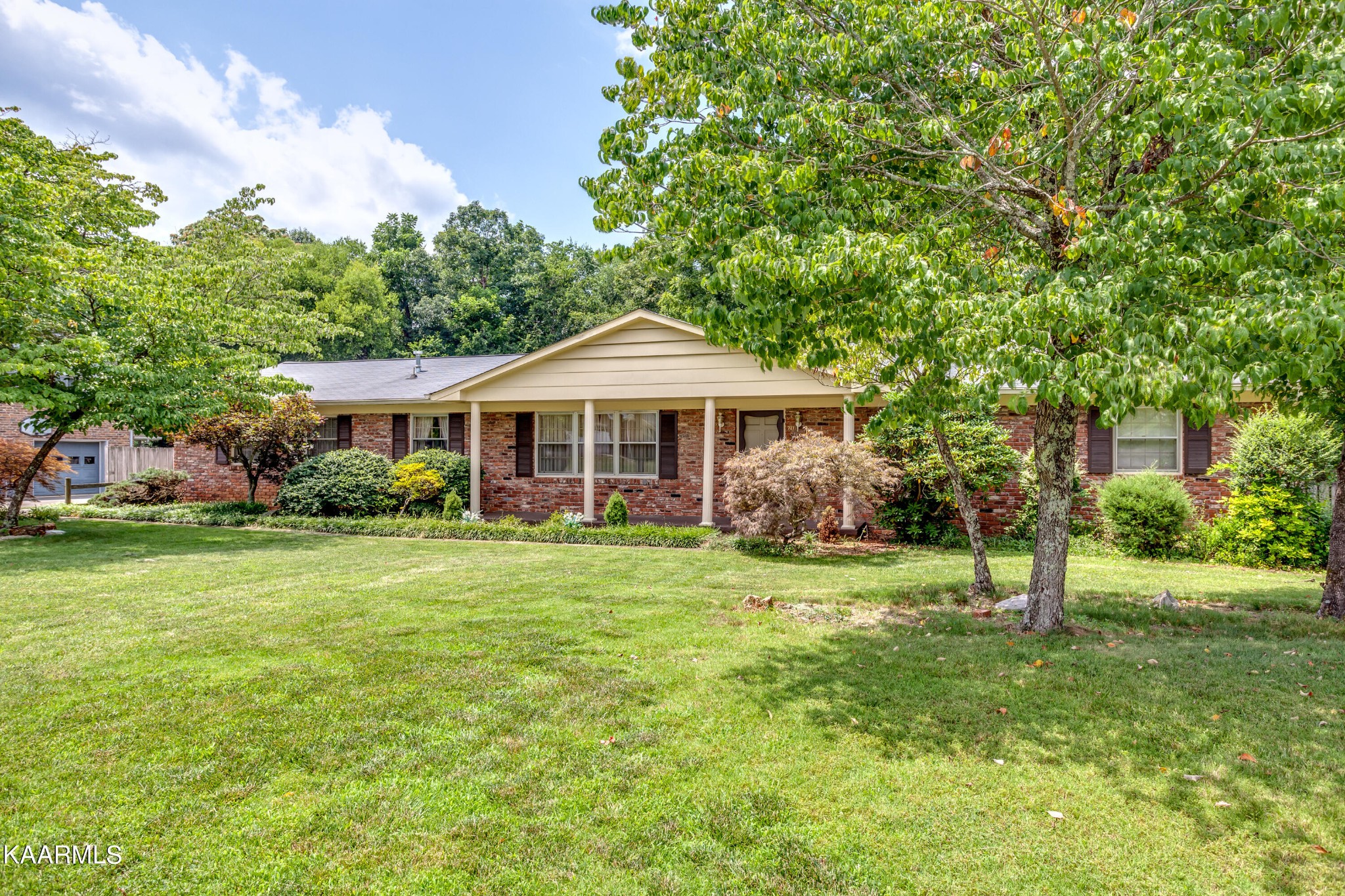 721 Coventry Road Knoxville, TN 37923 - Photo 2 of 24 Gallery Image 2