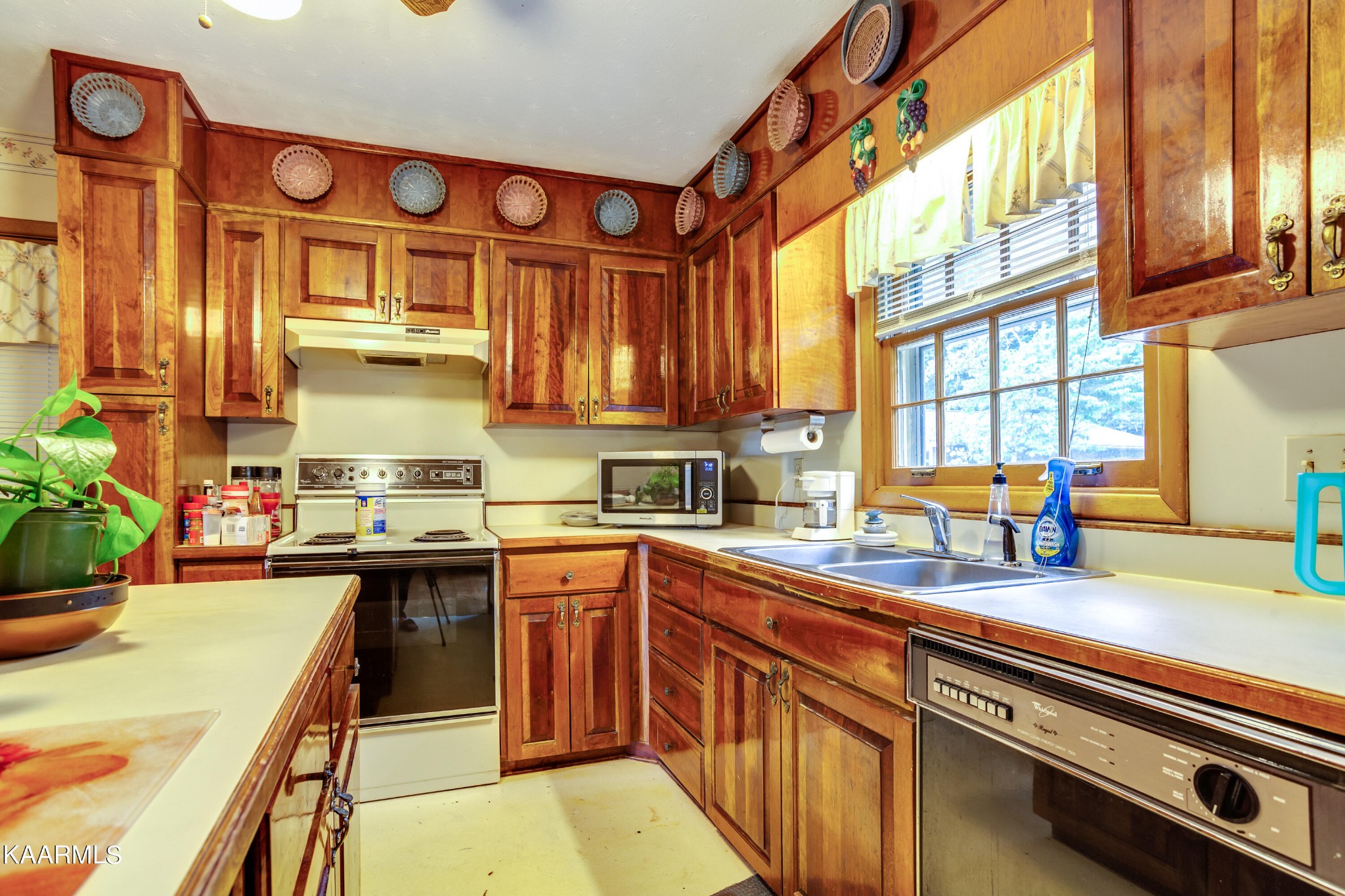 721 Coventry Road Knoxville, TN 37923 - Photo 8 of 24 Gallery Image 8