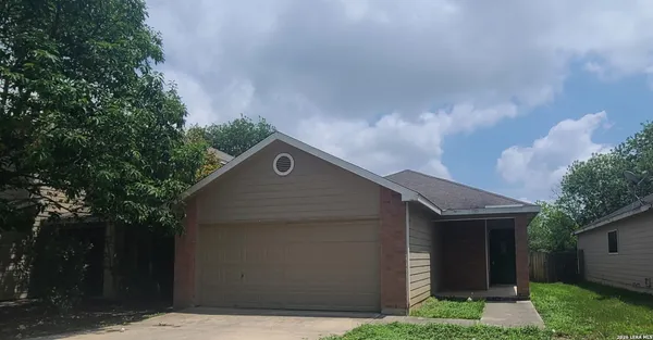 $1,500 | 202 Quince Flower, San Antonio, TX 78253