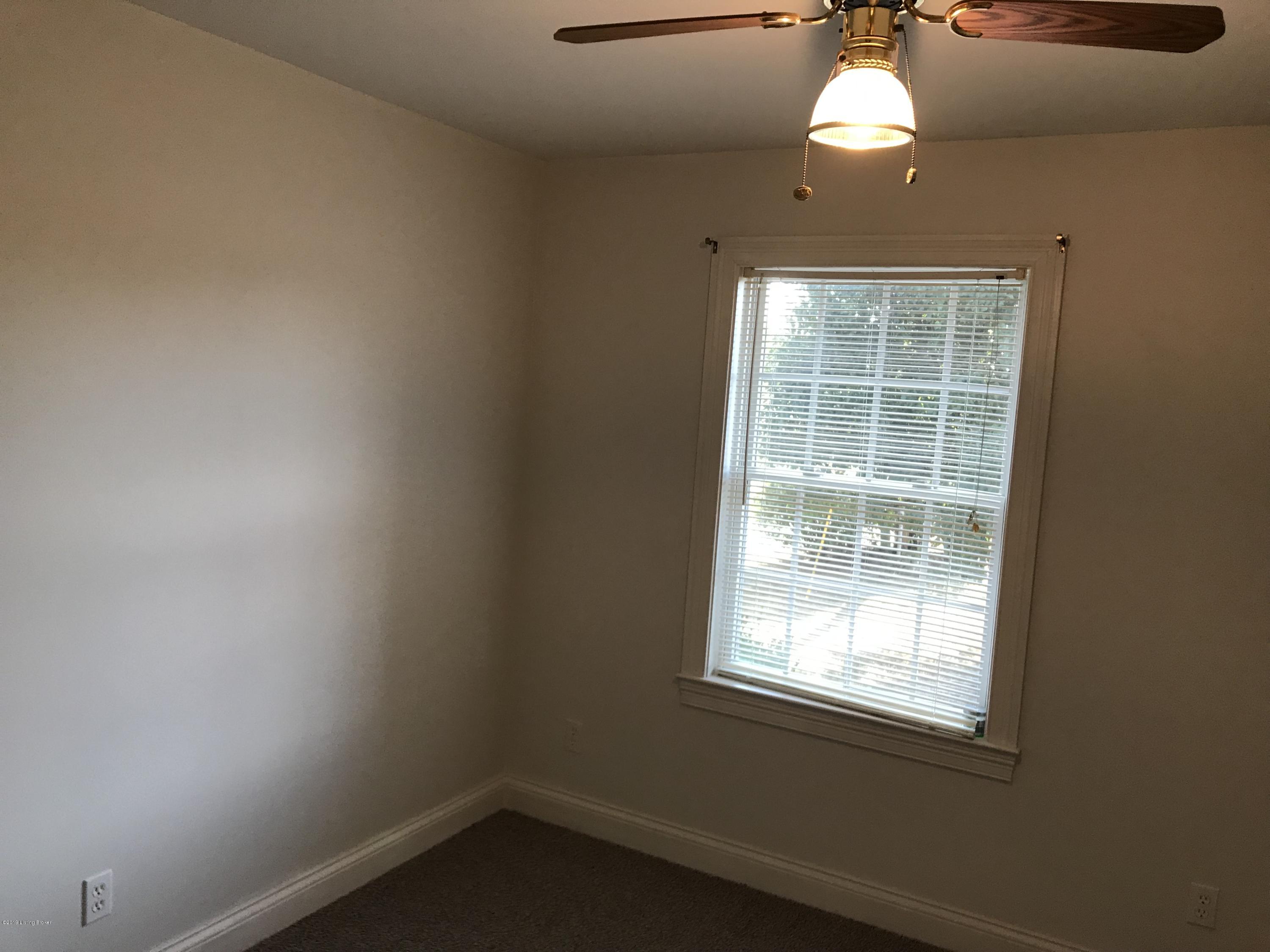 154 Ashley Avenue Springfield, KY 40069 - Photo 21 of 32 office/ nursery