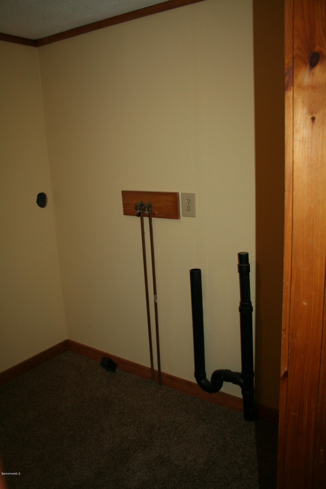 6 Bosworth Road Sandisfield, MA 01255 - Photo 14 of 35 Laundry Room