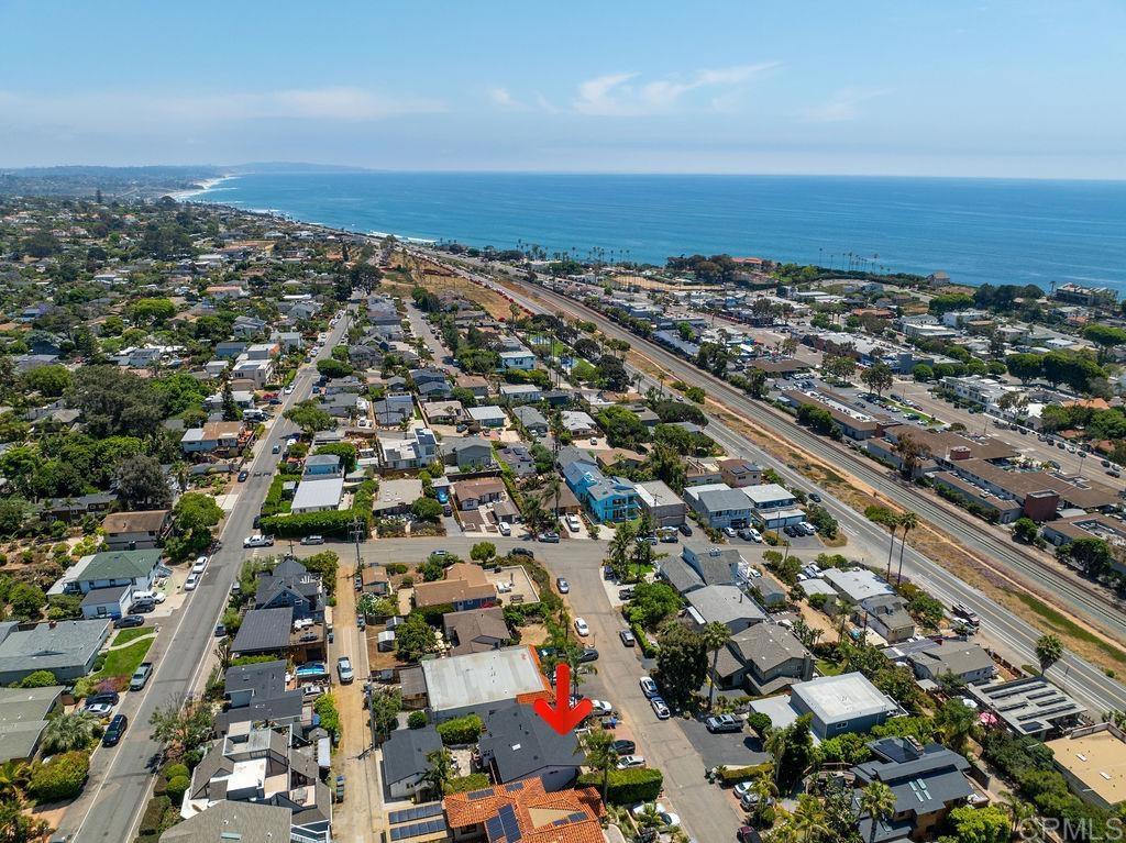835 Dewitt Avenue, Unit B Encinitas, CA 92024 - Photo 20 of 22 an aerial view of multiple house