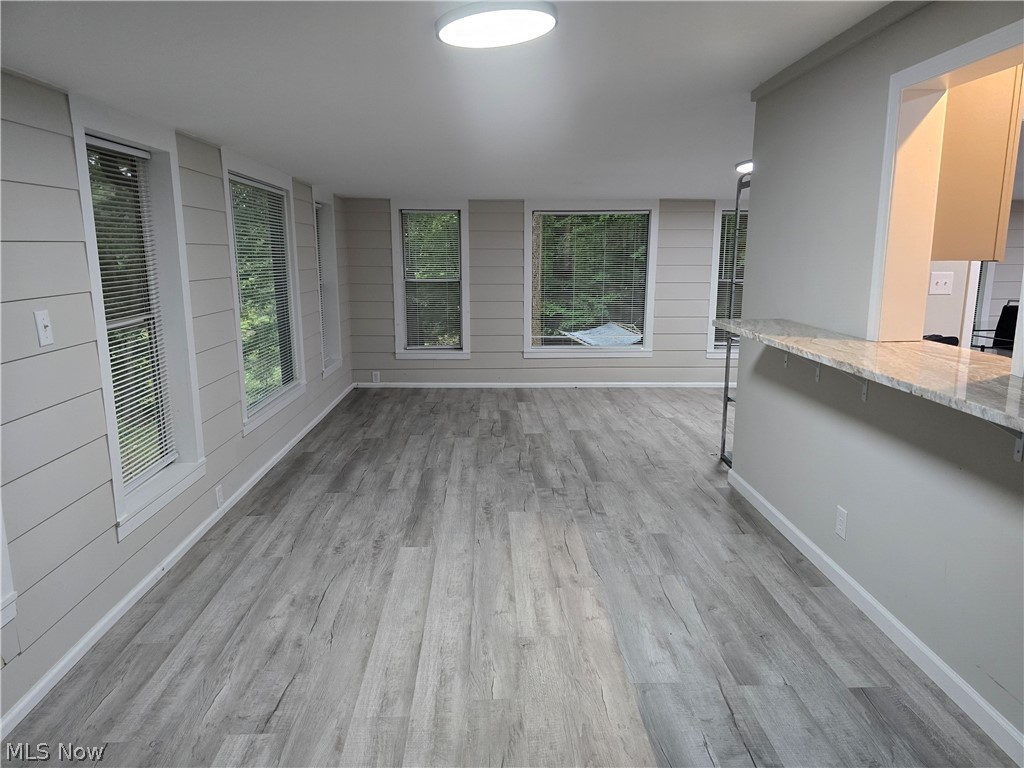 1069 Ghent Road Akron, OH 44333 - Photo 5 of 21 Gallery Image 5