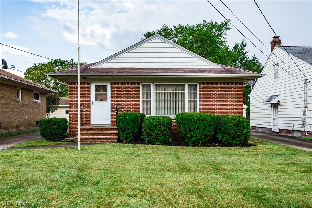 13628 Silver Road Cleveland, OH 44125 - Photo 1 of 22 Gallery Image 1