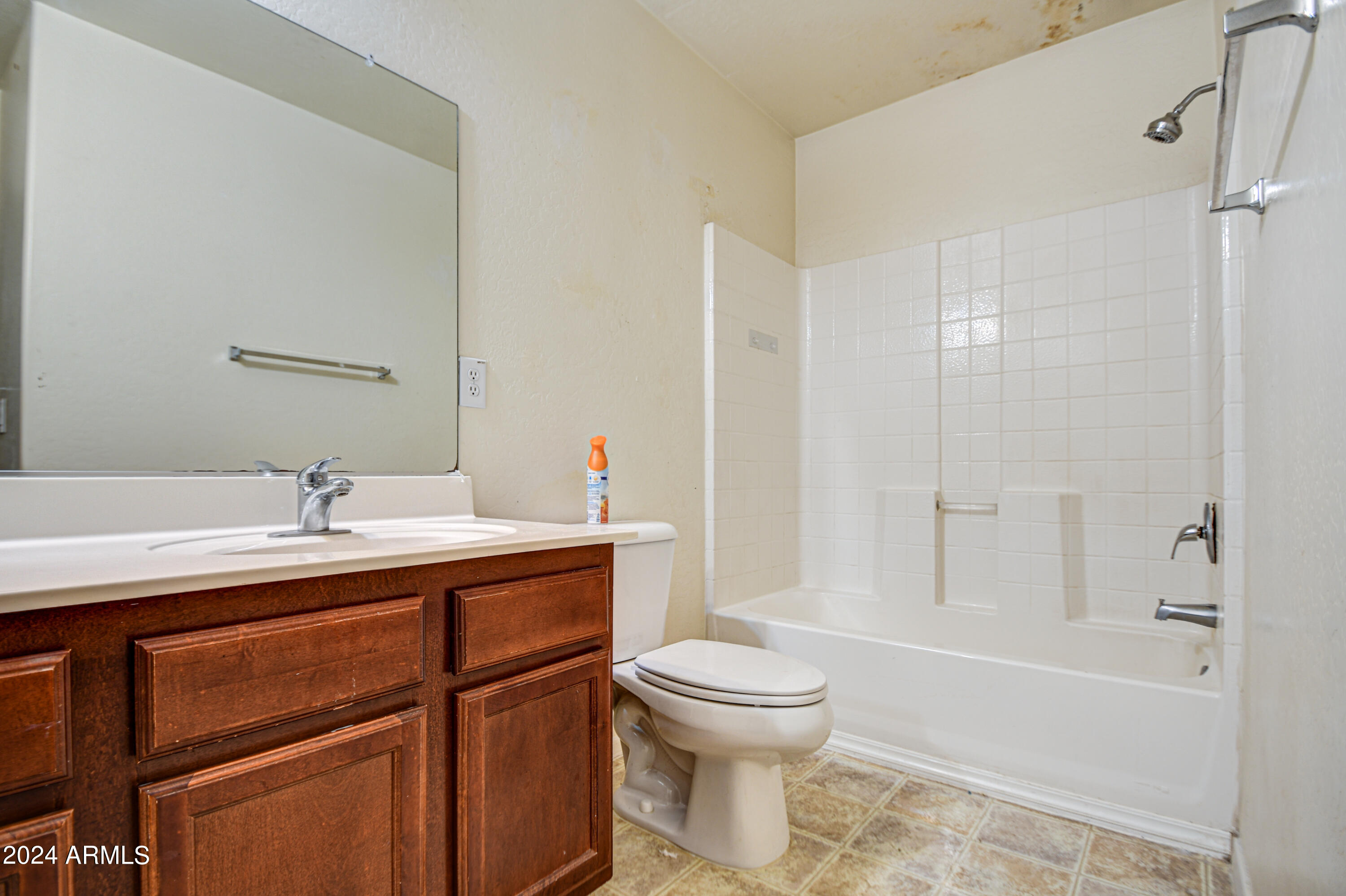 6804 East Refuge Road Florence, AZ 85132 - Photo 23 of 38 Bathroom