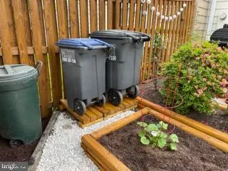 $2,450 | 8018 Revenna Lane, Springfield, VA 22153